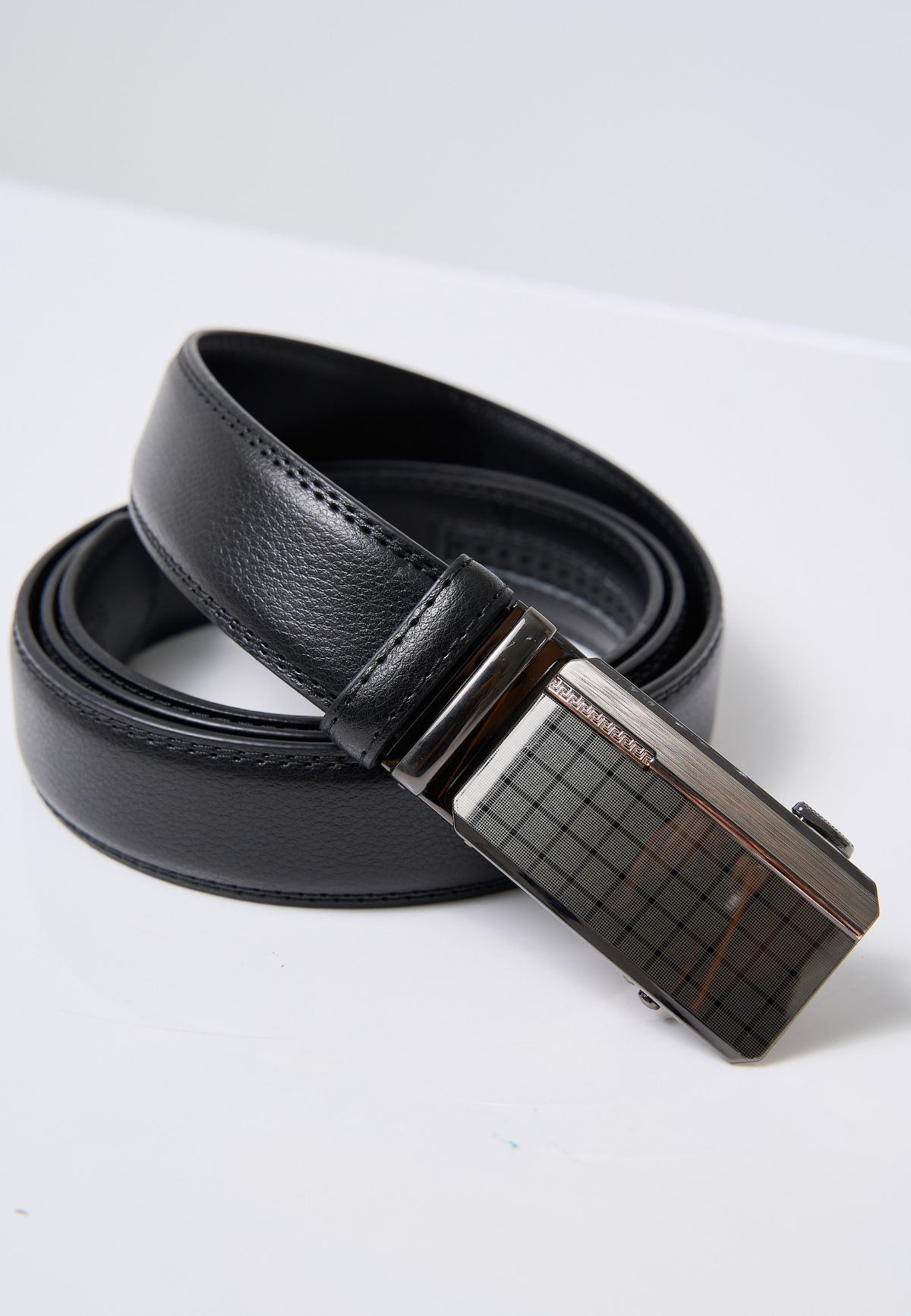 #Color_Black Checkered